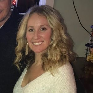 Meet your Posher, Cortney